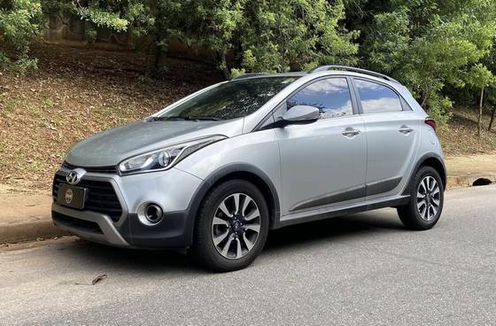 HYUNDAI HB20 1.6 PREMIUM 16V FLEX 4P AUTOMÁTICO